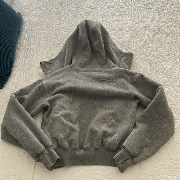 Lululemon Short Sweet Sherpa Jacket Grey Light Ivory Fleece Reversible - Picture 4 of 5